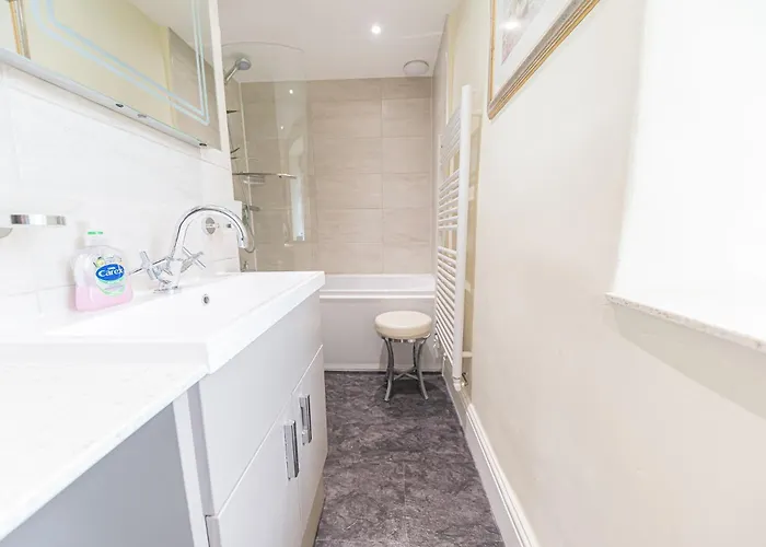 Dixon Ground Farm, Luxury For 6 In