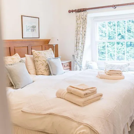 Dixon Ground Farm, Luxury For 6 In Nyaraló *