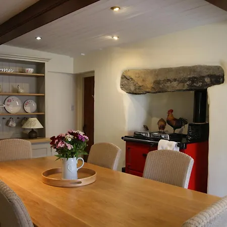 Dixon Ground Farm, Luxury For 6 In Holiday home