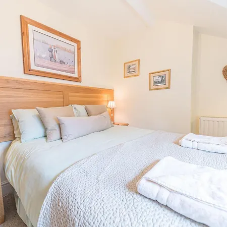 Dixon Ground Farm, Luxury For 6 In *