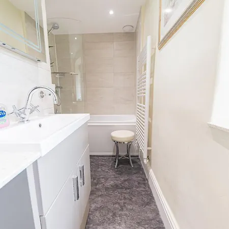 Dixon Ground Farm, Luxury For 6 In